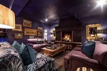 La Fontaine Boutique Hotel By The Oyster Collection