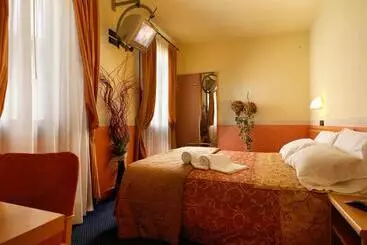 Отель & Residence Roma