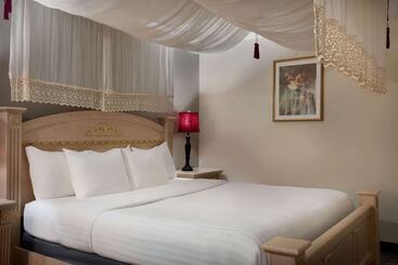 בית מלון כפרי Baymont By Wyndham Des Moines North