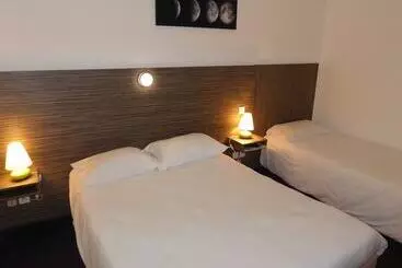 Отель Le Cosy Blois Villebarou