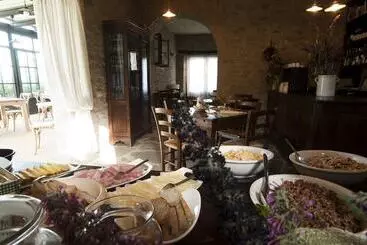 Сельский отель La Tavola Dei Cavalieri