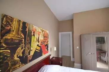 ホテル L'Empereur, sa Femme et le petit Prince