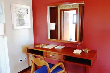 فندق Restaurante El Tollo