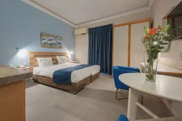 Hotel Xemxija Bay