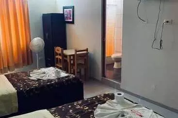هتل Hostal Macacona