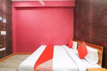 Hotel Oyo 77443  Green