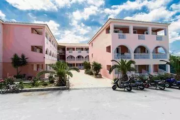 هتل آپارتمان Savvas Demar