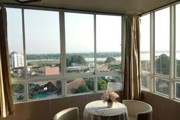 ホテル Km Kwanphayao