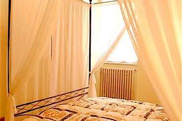 هتل Dimora Storica Urbana