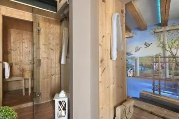 Отель Mons Major Relais