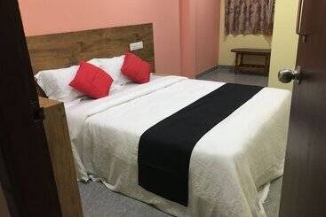 Hotelli Housefinch Residency