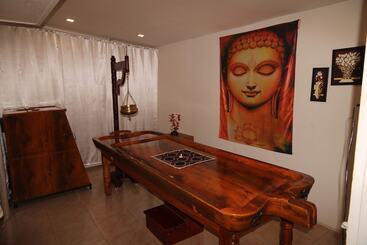 Hotel The Center Court Resort & Spa