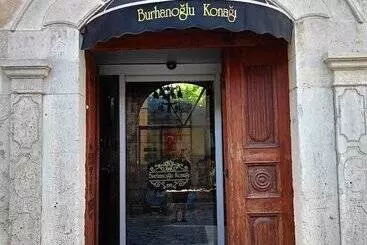 هتل Burhanoglu Konağı
