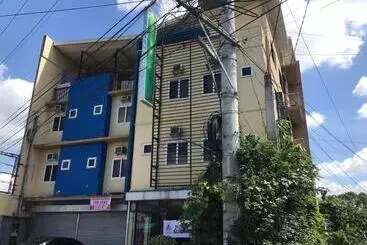 ホテル Oyo 762 Laurien