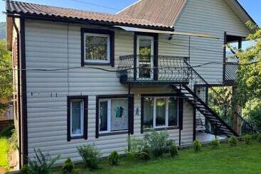 Nocleg ze śniadaniem садиба сніжок