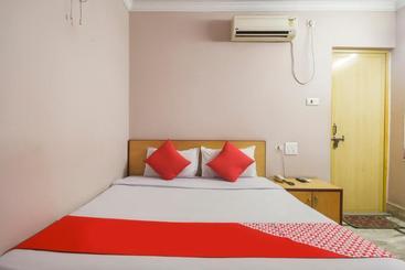 Hotel Oyo 43488 The Coral