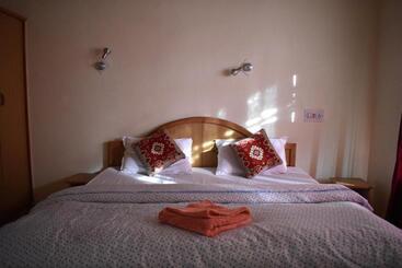 Pensão Kushu Guest House