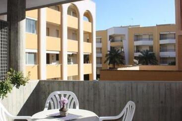 هتل آپارتمان Trilocale Sissy Sul Mare