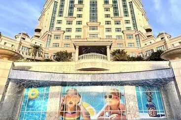 Swissotel Al Murooj Dubai