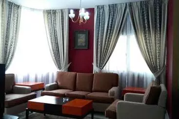 Royal Crown Hotel & Suites