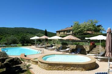 ホテル Agriturismo Apparita