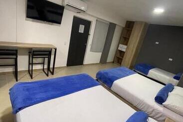 فندق Medellin Central