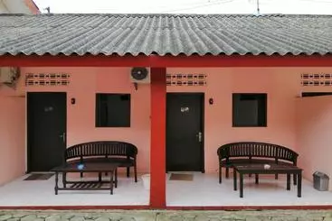 Hôtel Oyo 90385  Cadaka