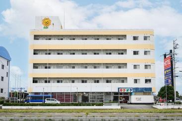 Hotel Oyo Sharom