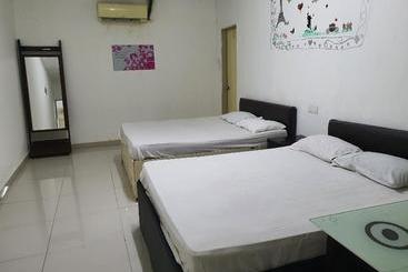 בית מלון כפרי Oyo 90202 Alam Jaya