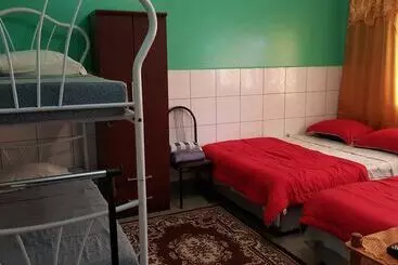 پانسیون Caribbean Tourist Villa Guest House