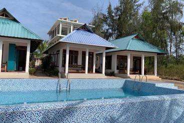 Resort Asante Sana Beach Cottages