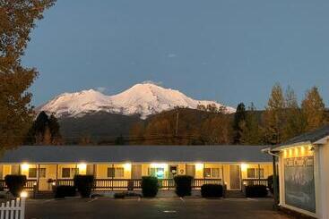 旅馆 Cold Creek Inn