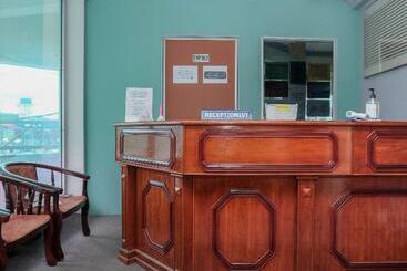 Hotel Oyo 90120 Mi  Dungun