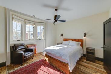 Отель South Main Residences By Surf