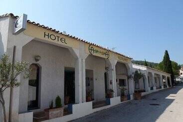 בית מלון כפרי Alba Flora