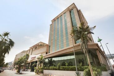 Hotel Ramada By Wyndham Continental Jeddah