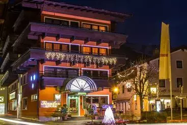 ホテル Tiroler Adler Bed & Breakfast