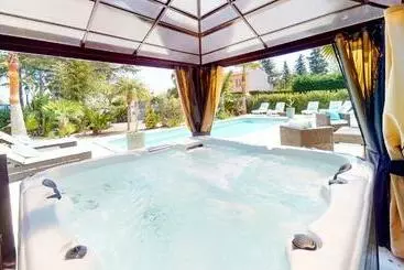 Pansiyon Villa 35 De Saint Aygulf
