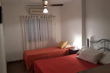 هتل آپارتمان Vistas Departamentos