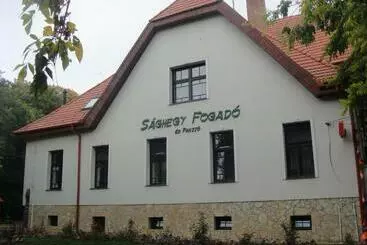 Sághegy Fogadó és Panzió