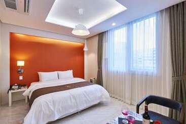 Motel Gwangju Songjeongdong Aura