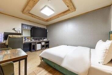 مُتل Gwangju Sinandong Hotel Napoli