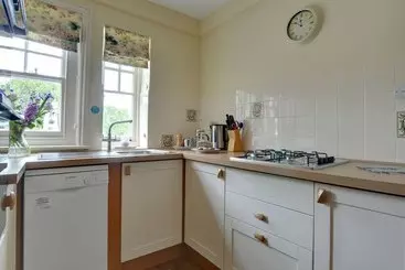 Quaint Cottage In Crowborough With Graden