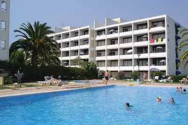 Apartamentos Oasis Village