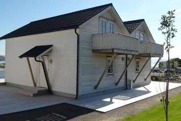 Cabane Arctic Seasport