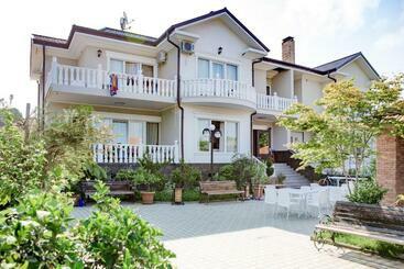 Majatalo Guest House Sofia