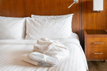 London Twickenham Stadium Hotel, A Member Of Radisson Individuals