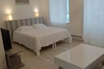 Aamiaismajoitus (B&B) Les Petites Tuileries