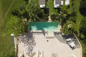 استراحتگاه Relais Borgo Segine