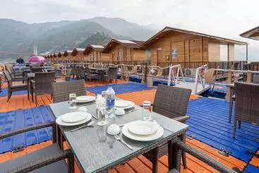 Hôtel Le Roi Floating Huts & Eco Rooms Tehri